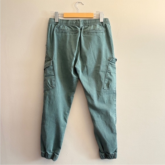$9🎅🏼 KREAMY Olive Green Cropped Cargo Pants with Drawstring & Elastic Waist - Picture 9 of 14